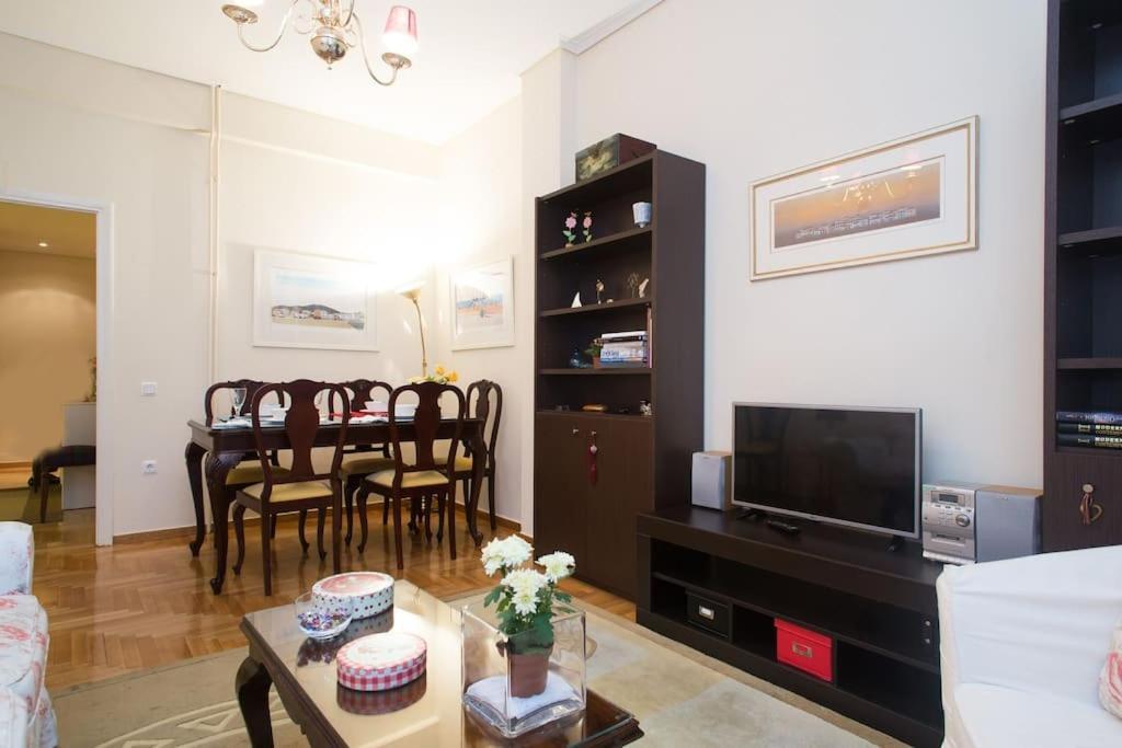 Top-Rated 1-Bedroom Apartment In The Heart Of Athens Luaran gambar