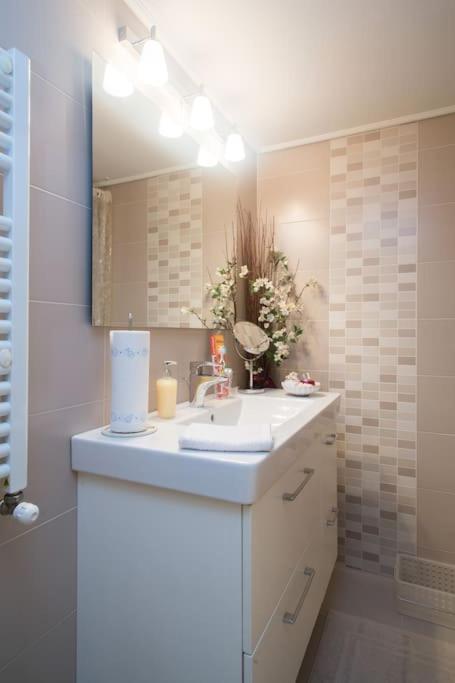 Top-Rated 1-Bedroom Apartment In The Heart Of Athens Luaran gambar