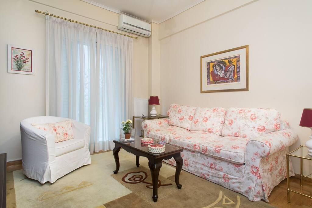 Top-Rated 1-Bedroom Apartment In The Heart Of Athens Luaran gambar
